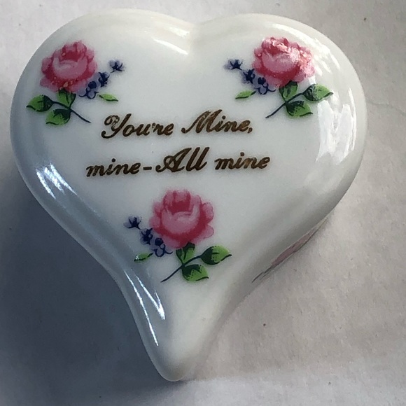 Vintage Lefton Bone China with hand painted roses trinket box prestine condition - Picture 3 of 10